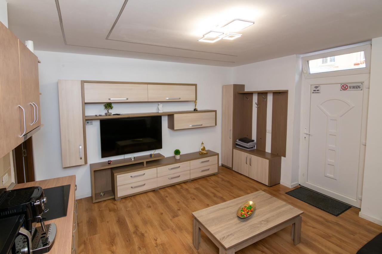 Grayhouse Apartment Arad Exterior photo